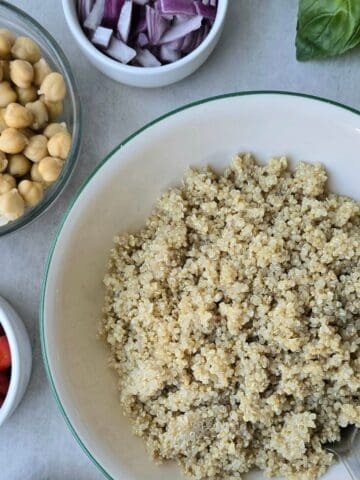 healthy quinoa and chickpeas salad with fresh basil recipe