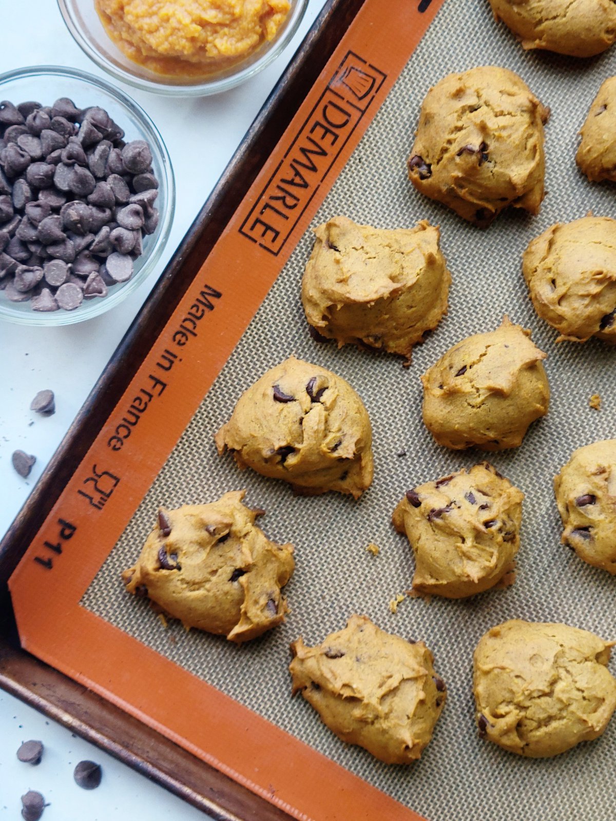 gluten free pumpkin chocolate chip cookies